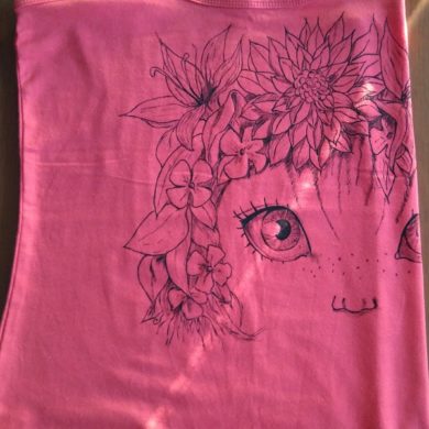 comprar camiseta pintada a mano mirada de niña con flores